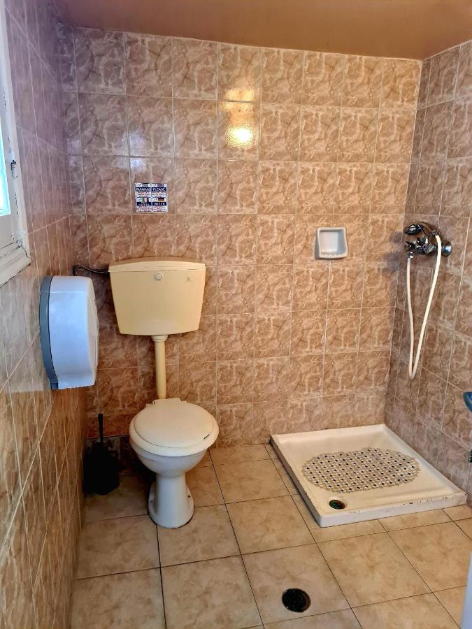 Avrahostelroom Karpathos Bagian luar foto