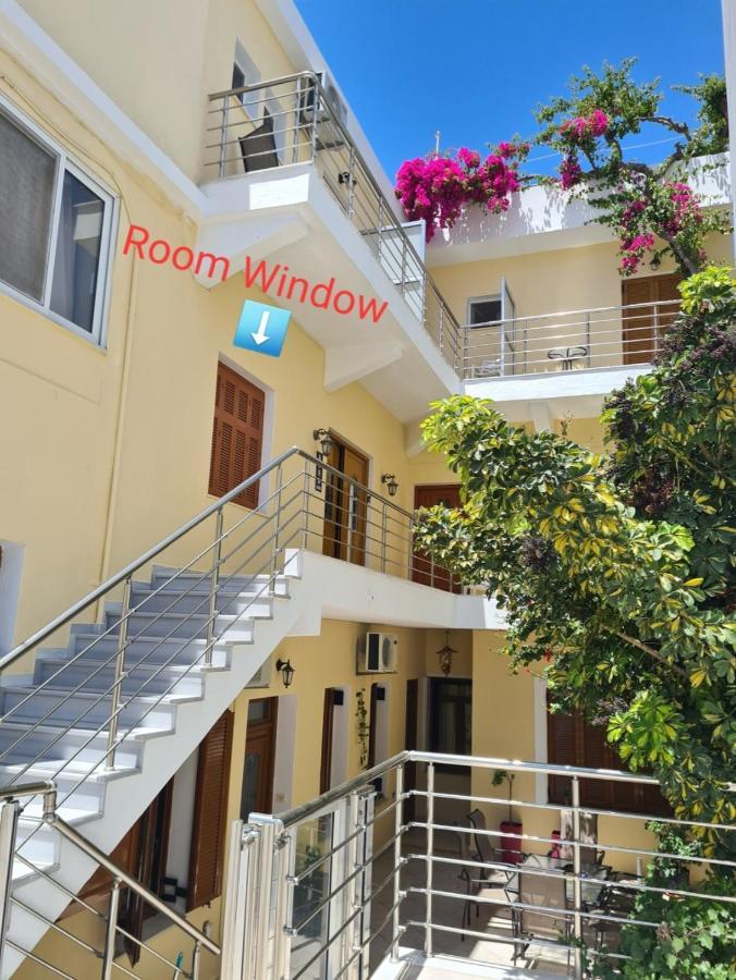 Avrahostelroom Karpathos Bagian luar foto